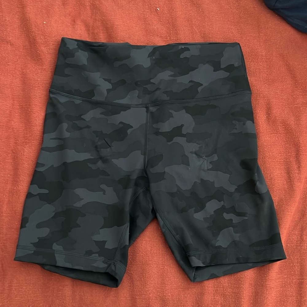 Lululemon bike short